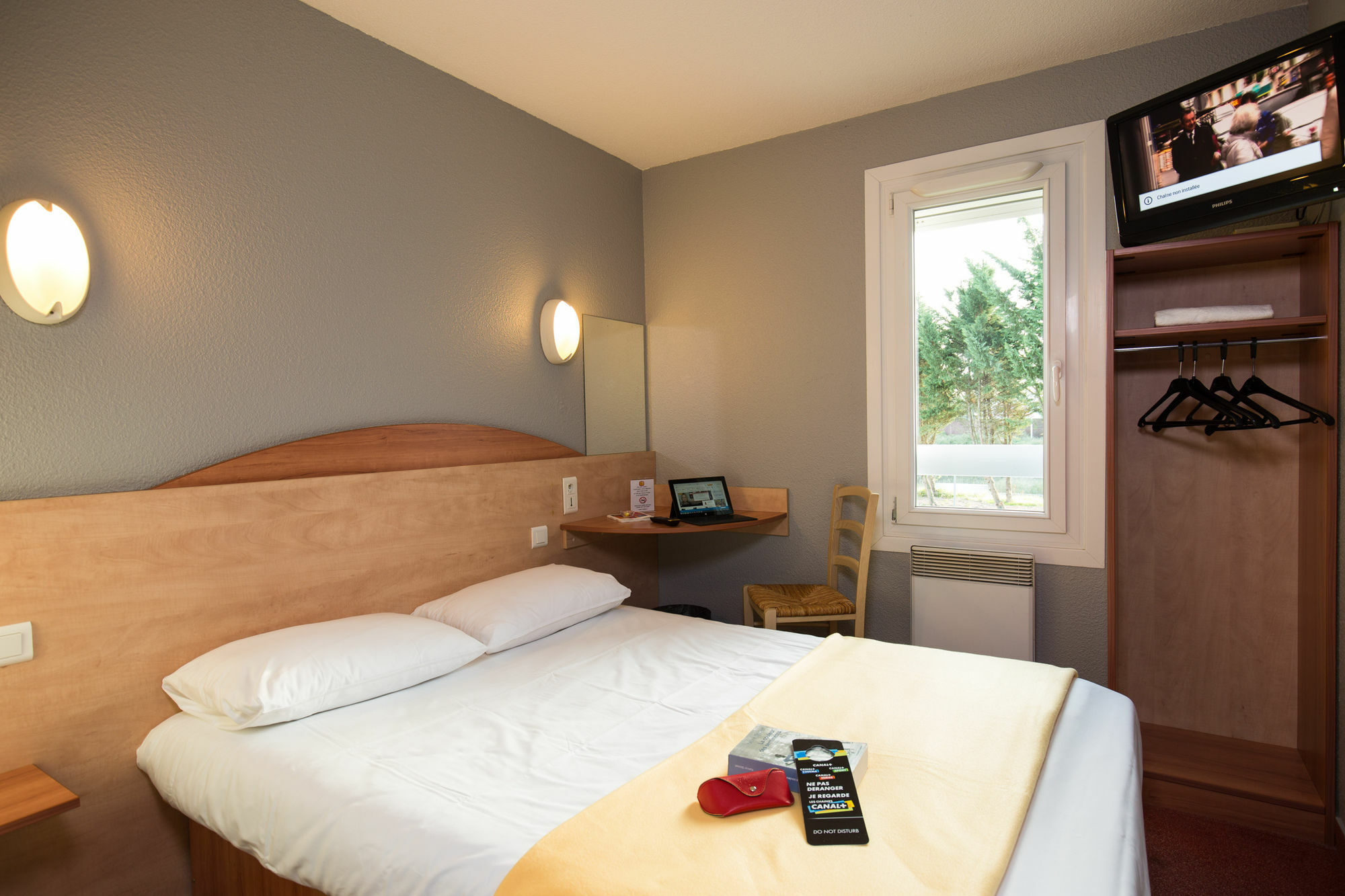 Kyriad Direct Orleans - La Chapelle St Mesmin La Chapelle-Saint-Mesmin Exterior foto