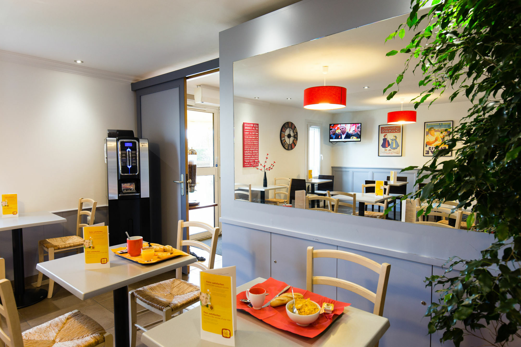 Kyriad Direct Orleans - La Chapelle St Mesmin La Chapelle-Saint-Mesmin Exterior foto